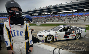 Keselowski to Start on Front Row at Texas 