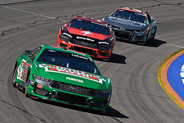 Shriners Children's 500 - Phoenix Raceway photo gallery