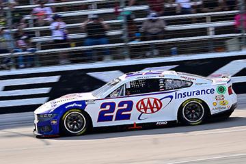 Autotrader EchoPark Automotive 400 - Texas Motor Speedway photo gallery
